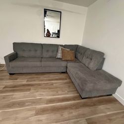 Grey Sectional (CAN DELIVER)