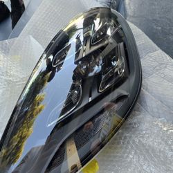 2022 Porche Panamera Headlight Right