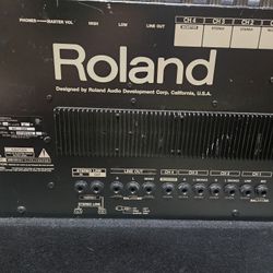 Roland KC-300 Amp