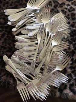 Vintage dessert forks ..🌸🌸