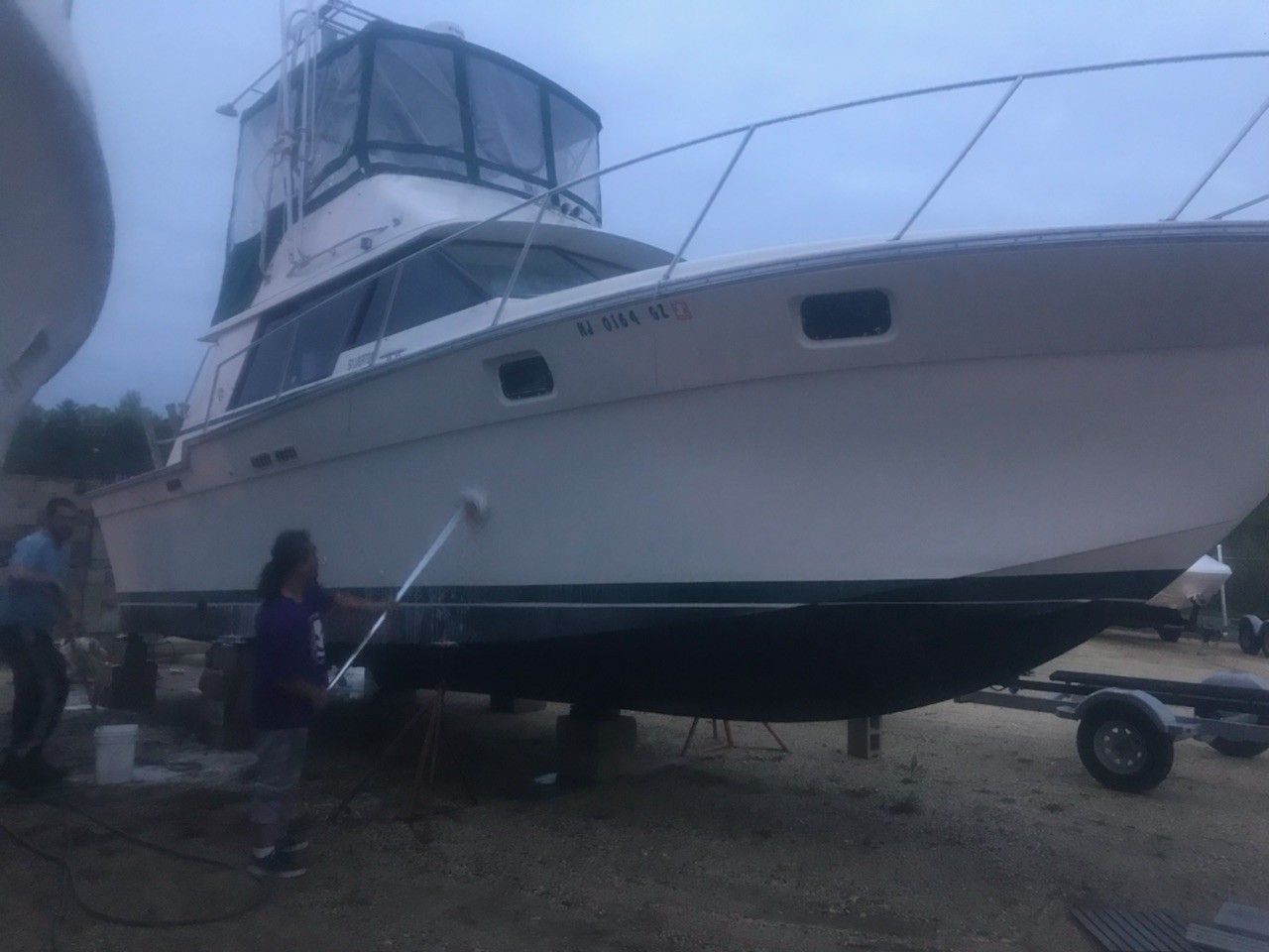 1983 silverton 34c twin inboard twin 270 crusader for Sale in Cherry