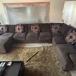 Large sectional in great condition