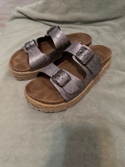 Hush puppies size 8