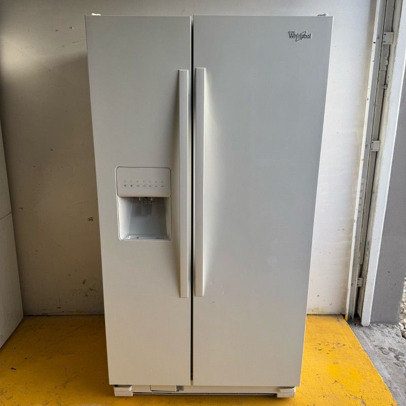 Whirlpool Side by Side Refrigerator. 100% FULLY WORKING!