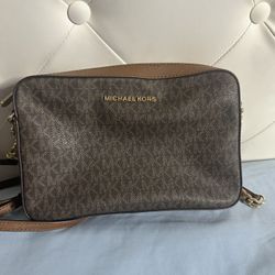 Michael Kors Crossbody
