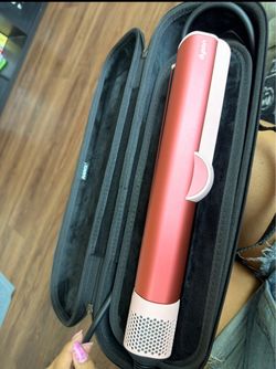 Dyson Airstrait