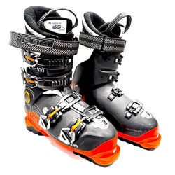 Womens Salomon Ski Boots (Size 8 / 8.5)
