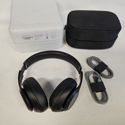 Beats Studio Pro Wireless Bluetooth Headphones In Case with Cords  815312-1