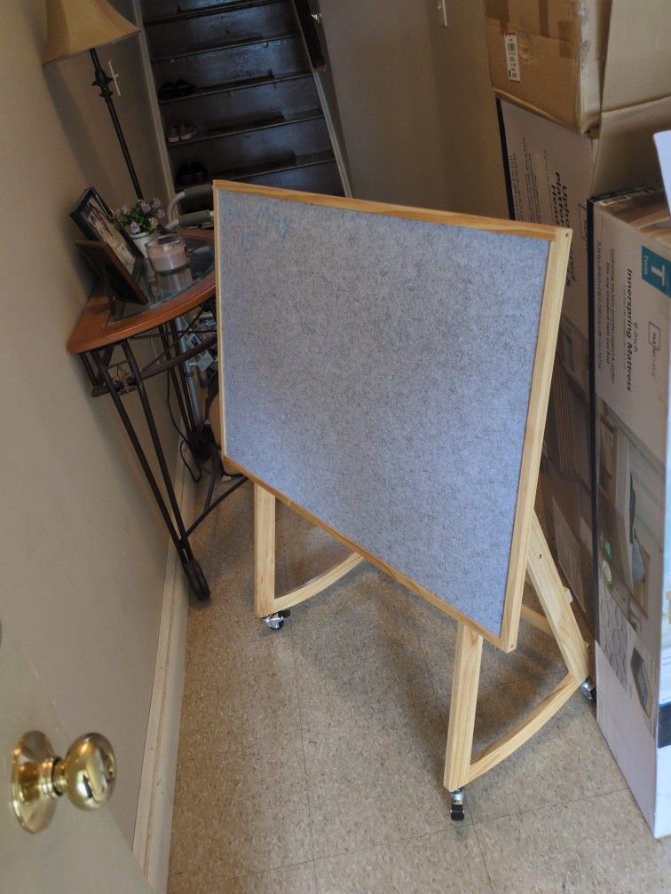 Foldable Puzzle Table