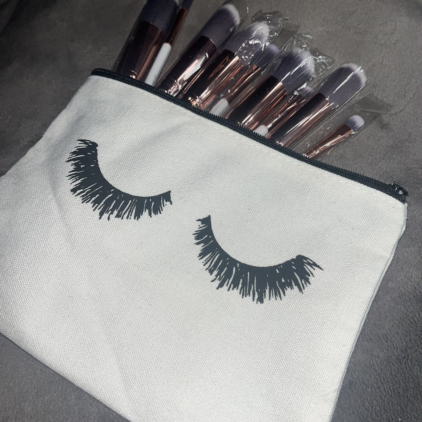 Makeup Bag & Brush Set for Sale in Oxnard, CA - OfferUp