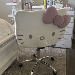 Hello Kitty Vanity Chair 