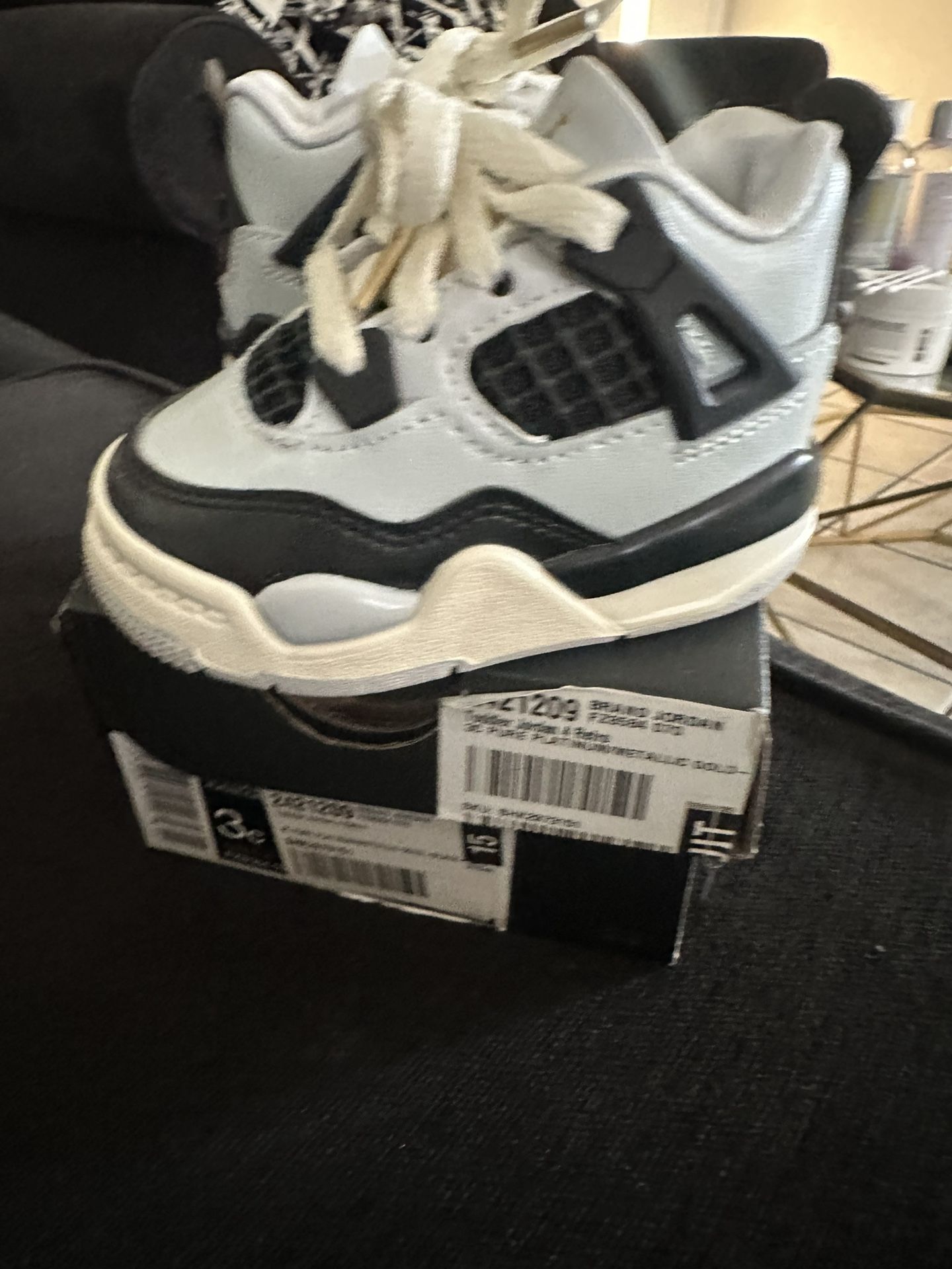 4 Retro Jordan