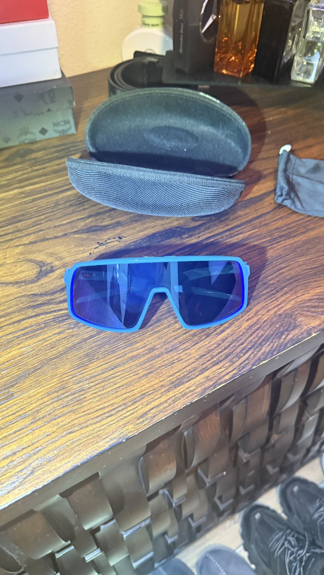 Oakley Blue Men's Sutro Glasses new