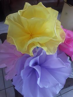 Flores de papel para decorar en fiestas 3x $5 dólares