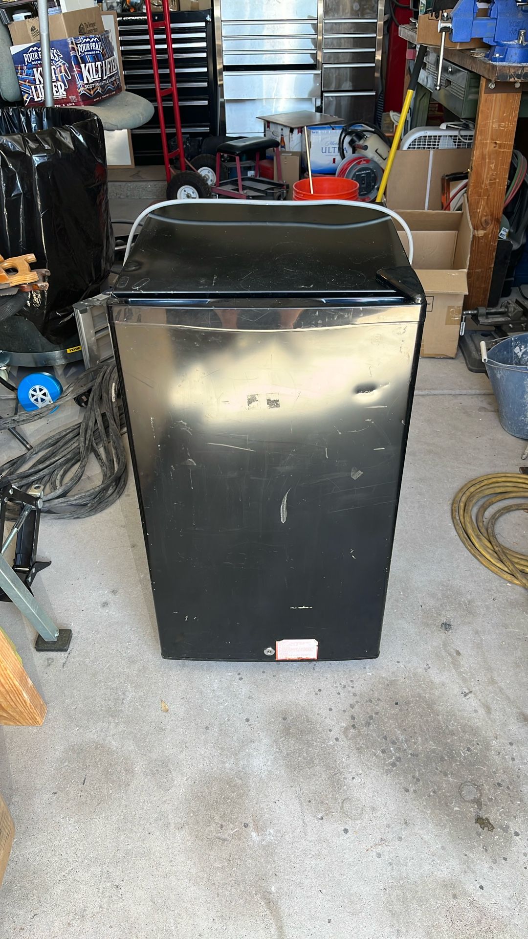 GE Mini Fridge