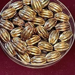 Lot Of Vintage Fluted Oval Beads