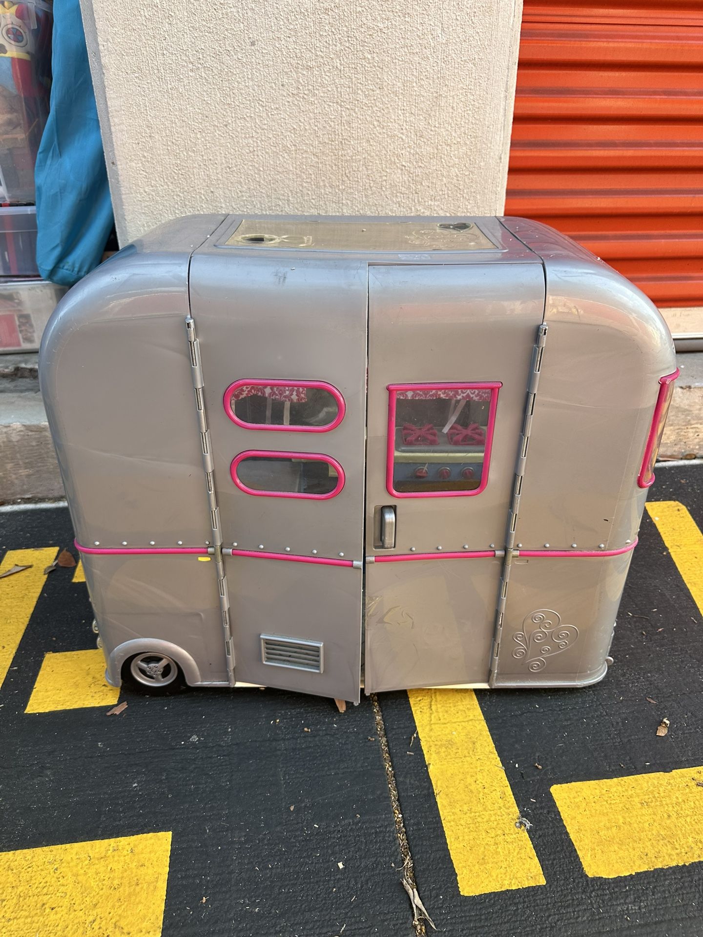 Our Generation OG Girl RV Camper Travel Trailer Fits 18" American Girl Dolls