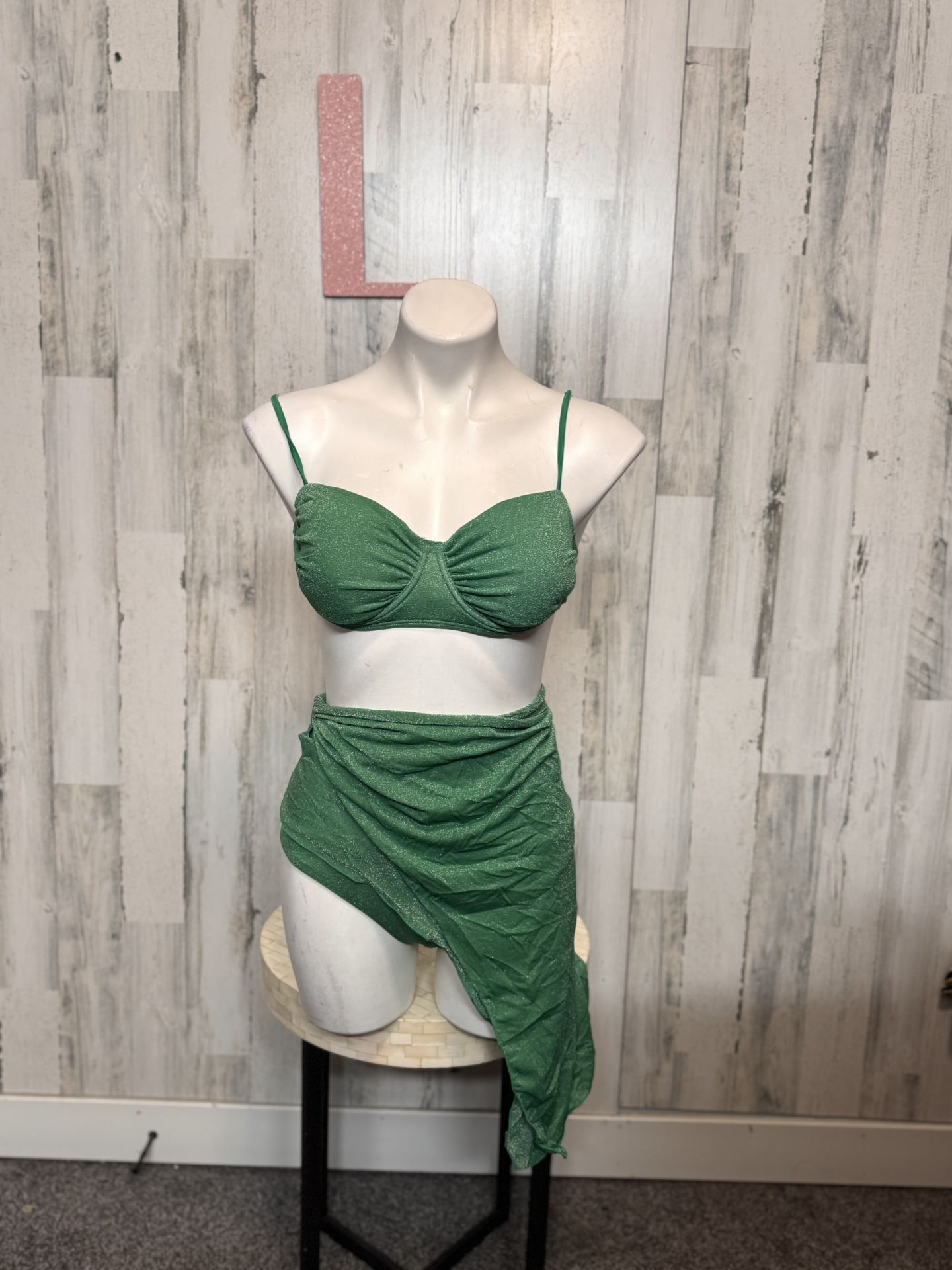 Green Sparkle 3-Piece Bikini Set Women’s Size L | Ruched Top + Bottoms + Sarong NWT