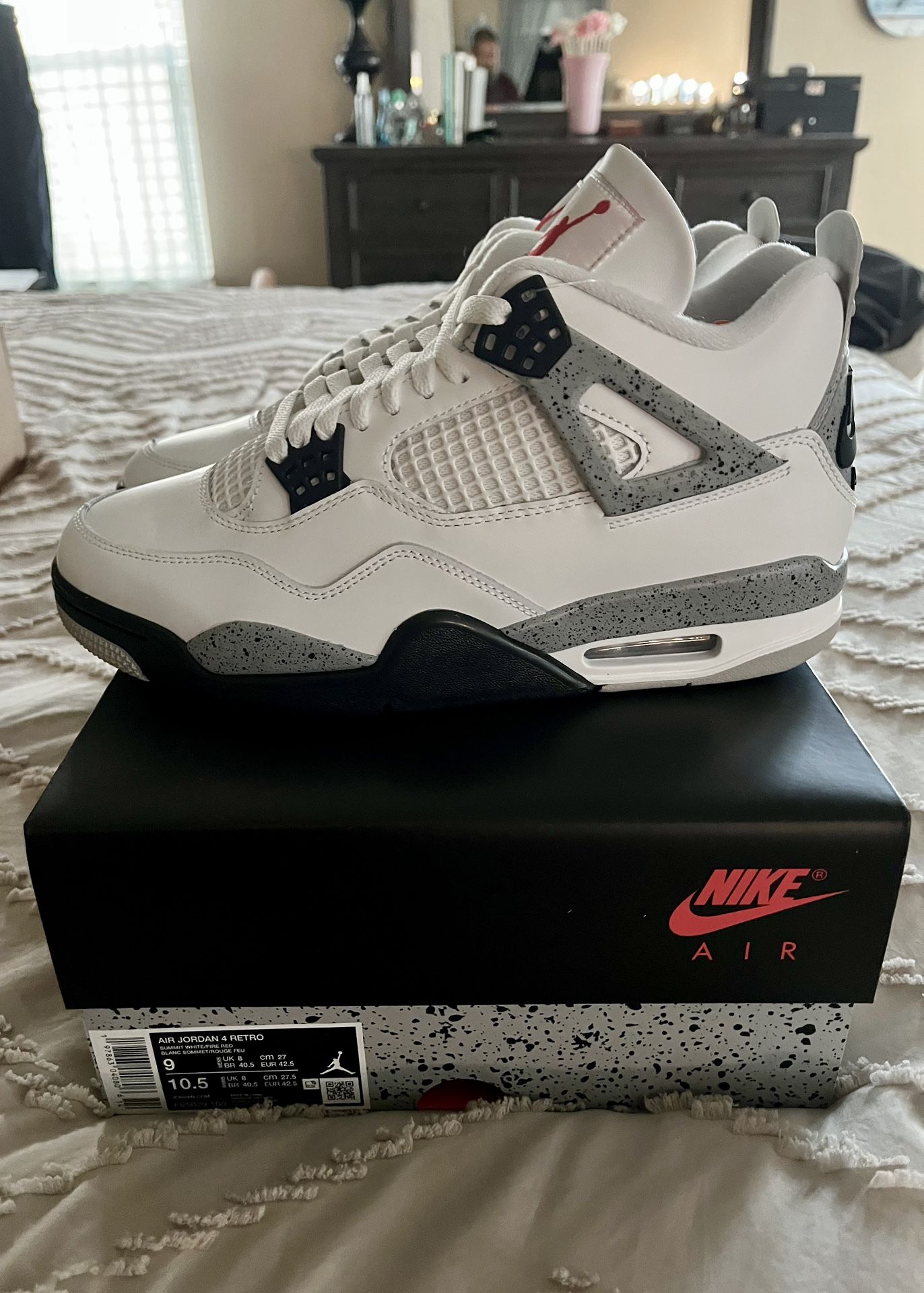 NEW Nike Air Jordan IV 4 Retro 
