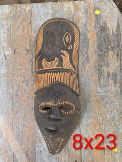 Vintage Hand-Carved Wooden Tribal/African Style Mask – 23" Tall