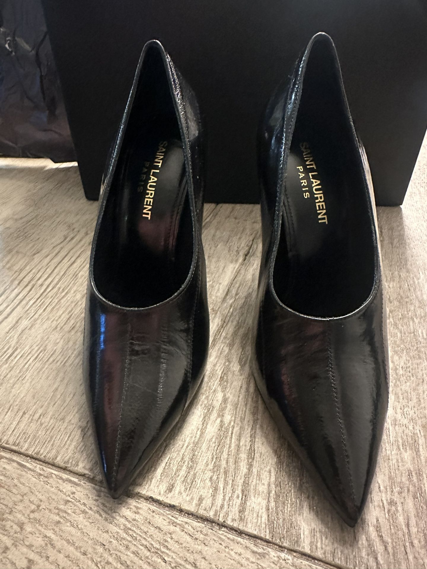 Saint Laurent 36.5