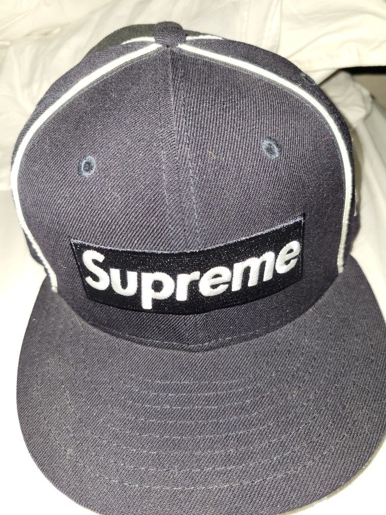 Supreme Hat 