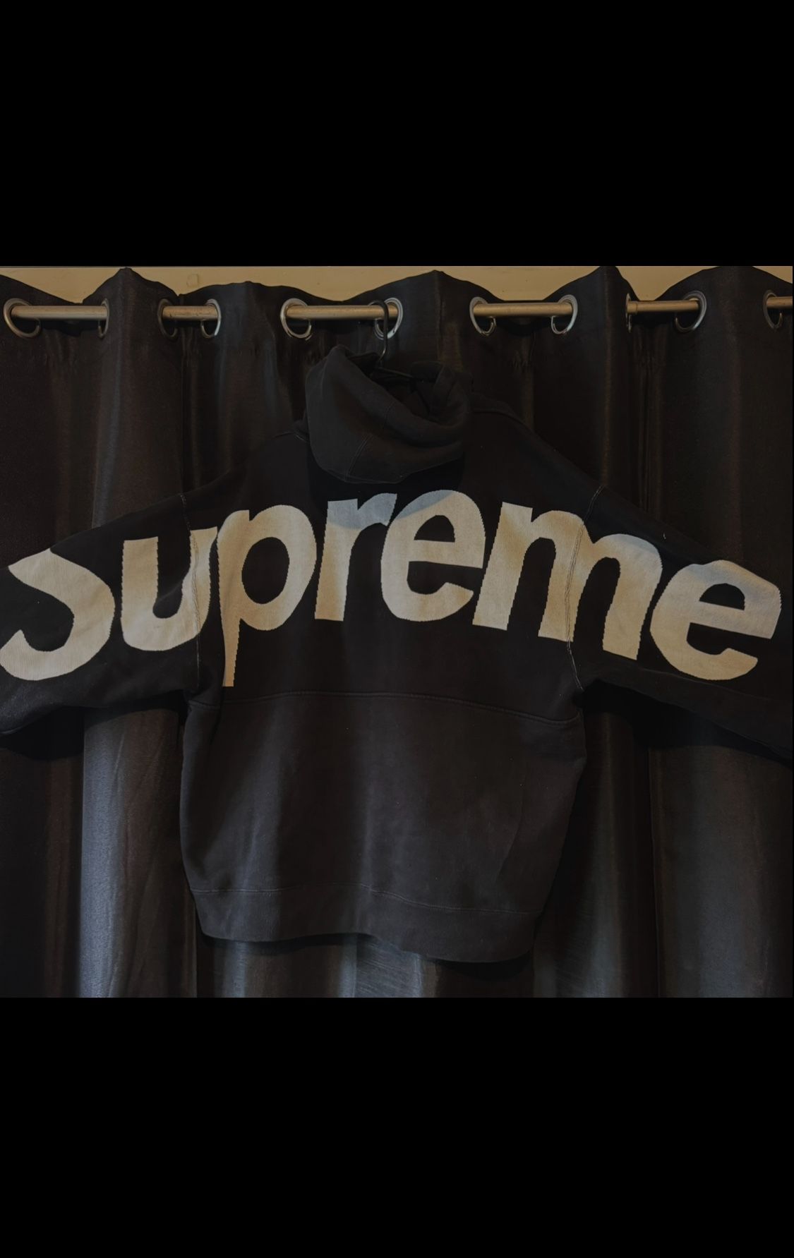 Supreme hoodie