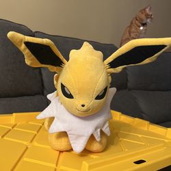 Jolteon Pokémon Built-A-Bear