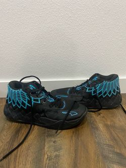 MB 1 Size 13 “Buzz City” Men’s basketball shoes