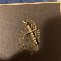 10k Gold Pendant 
