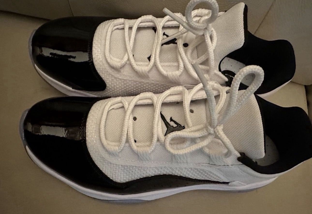 Jordan 11 CMFT LOW