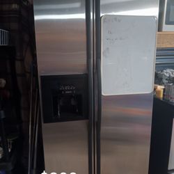 Refrigerator 