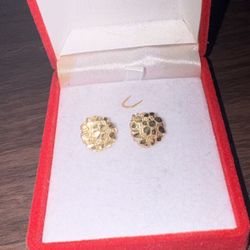 Gold nugget earrings 
