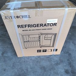 Everchill Mini Refrigerator 
