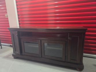 Entertainment center