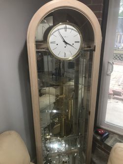 Howard Miller Grandfather clock great condition