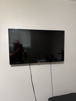 32 inch TCL Roku TV
