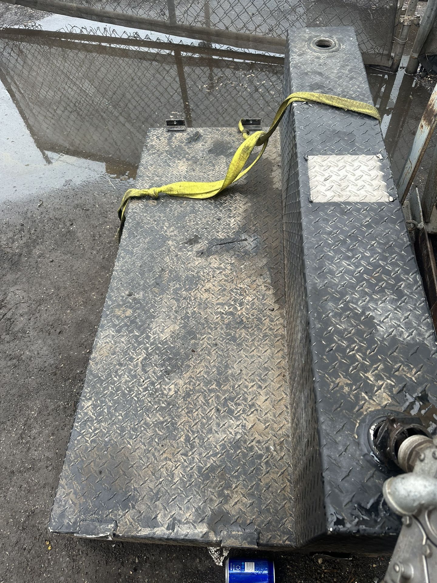truck disel container