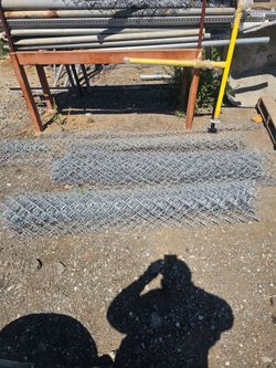 Fence gates post