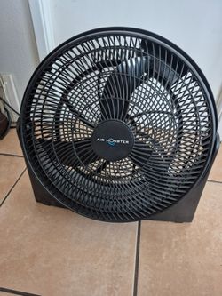 FLOOR FAN
