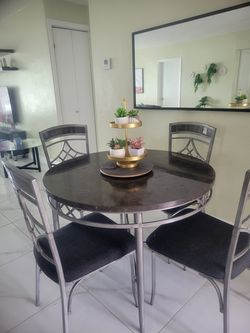 JUEGO DE COMEDOR 4 PUESTOS