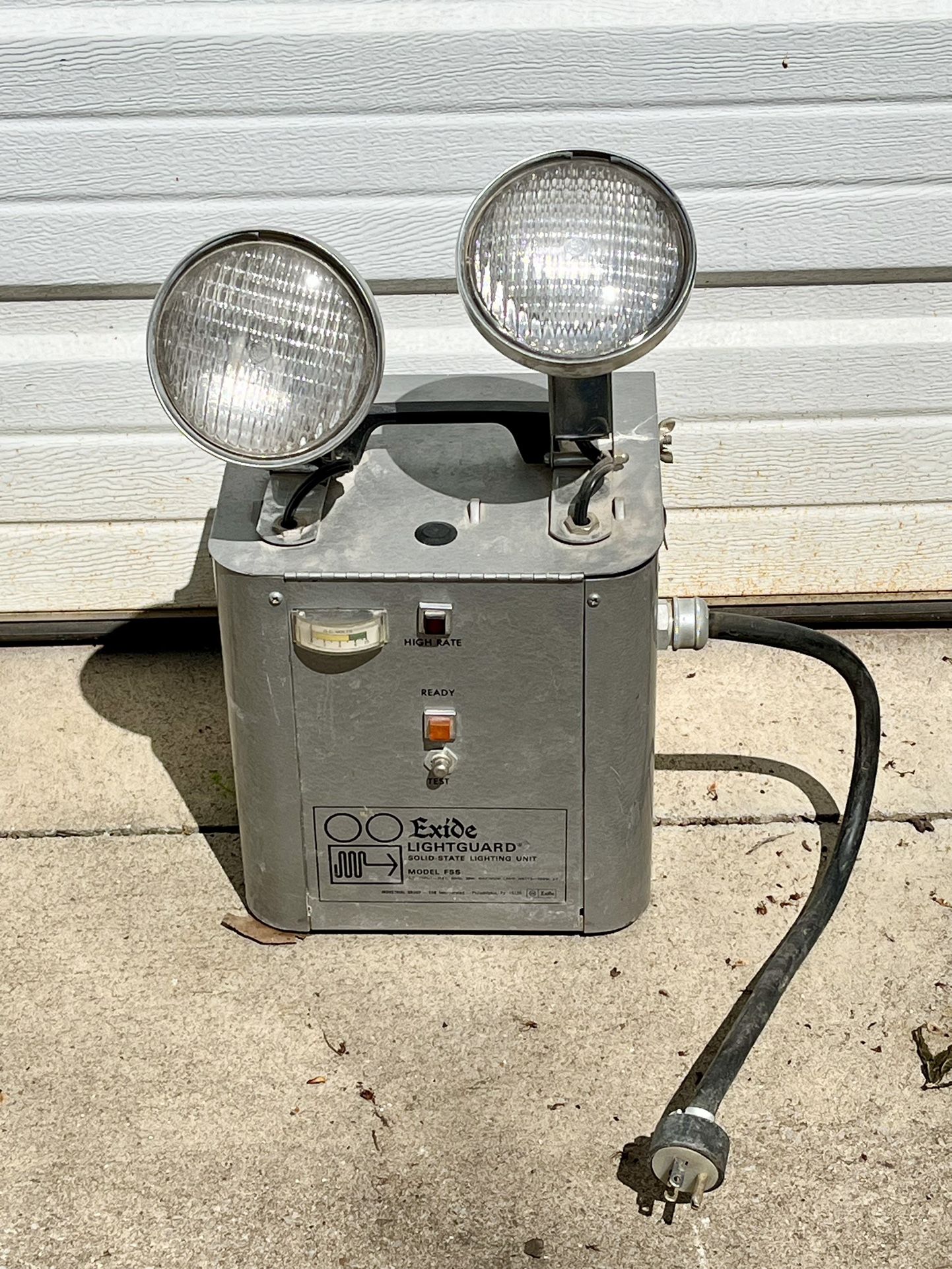 Exide F58 Lightguard Emergency Lighting Unit (antique) In very good condition