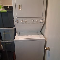 Stackable washer dryer