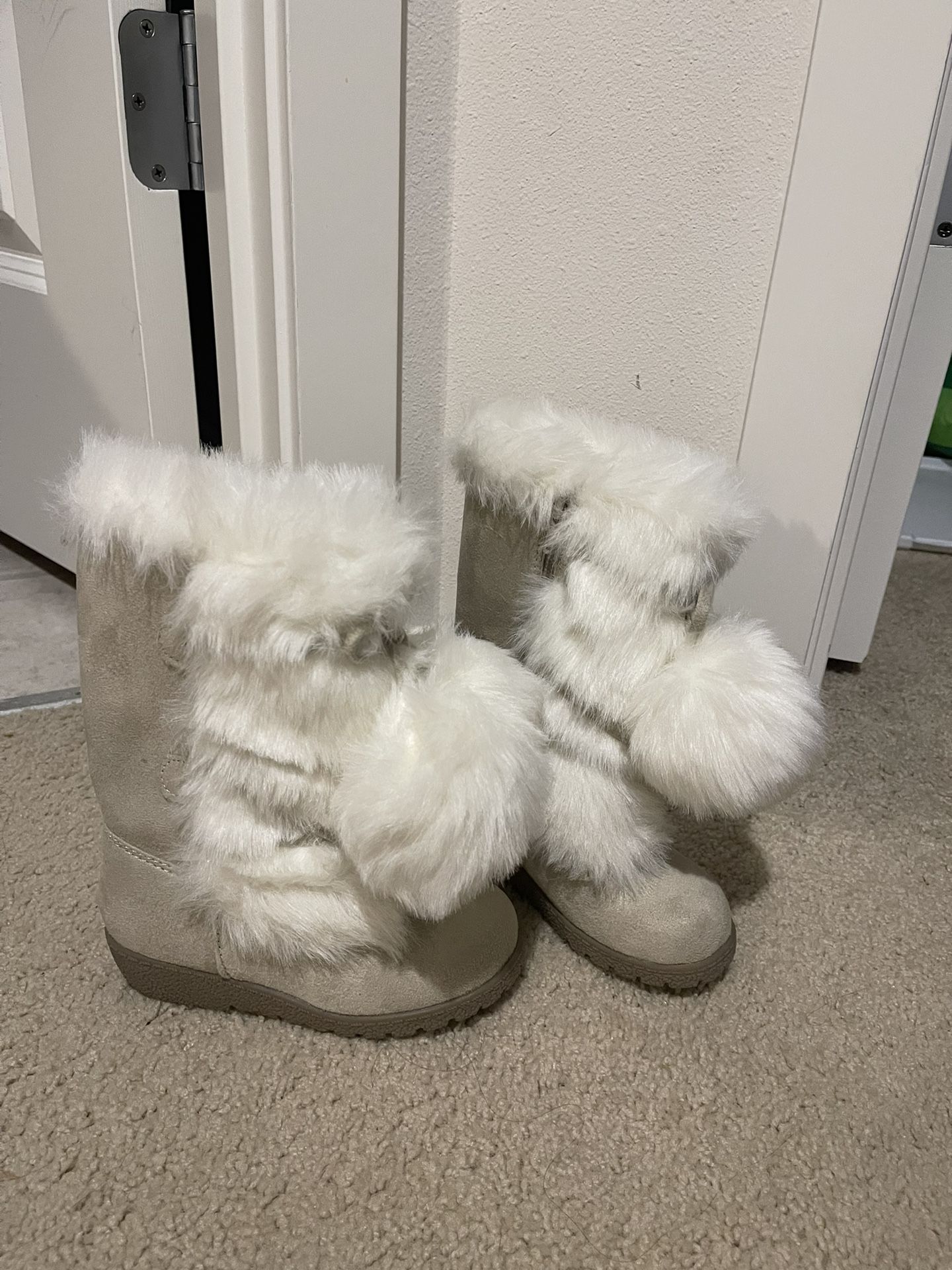 Toddler Boots - Size 9