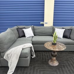 sectional/couch/sofa, Brand: Basset, Size:116x66,Delivery available