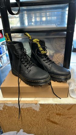 Dr Martens Combs Leather Boots Size 8M