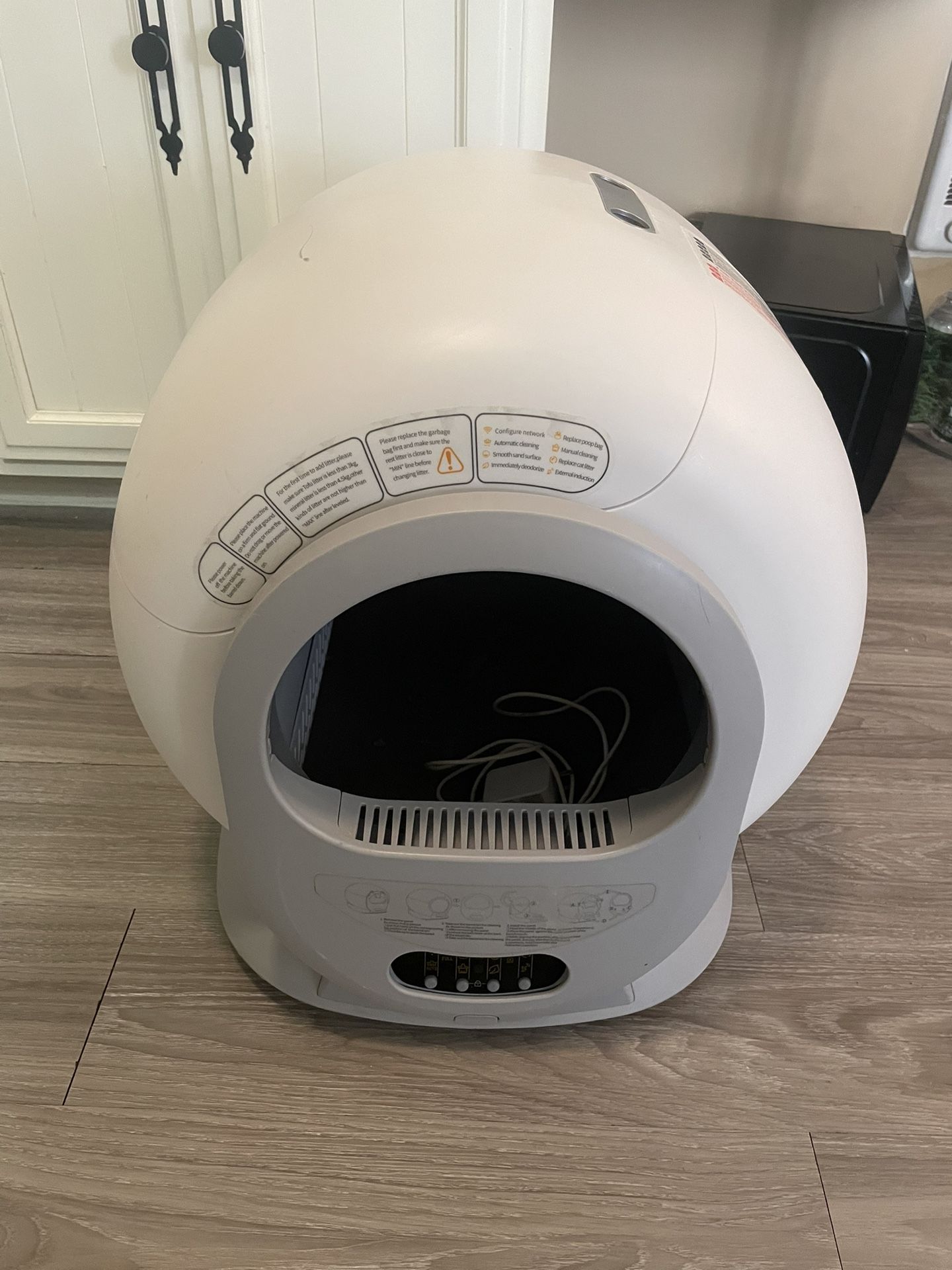 Automatic Self-Cleaning Litter Box