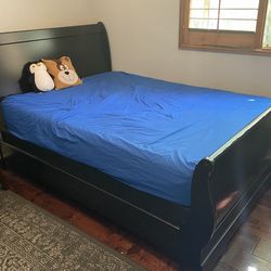 Ashley - Full size bed frame with mattress and box