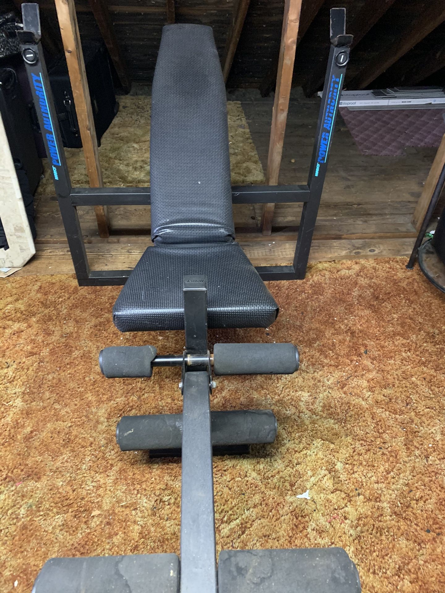 Incline Weight Bench W Leg Machine