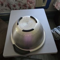 Standing still bowls